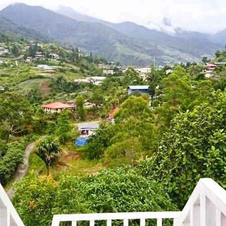 Dongorit Cabin Deluxe Room Kampong Kundassan Εξωτερικό φωτογραφία